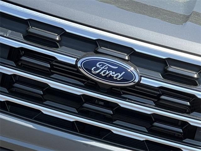 new 2025 Ford Explorer car