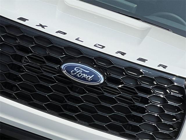 new 2025 Ford Explorer car