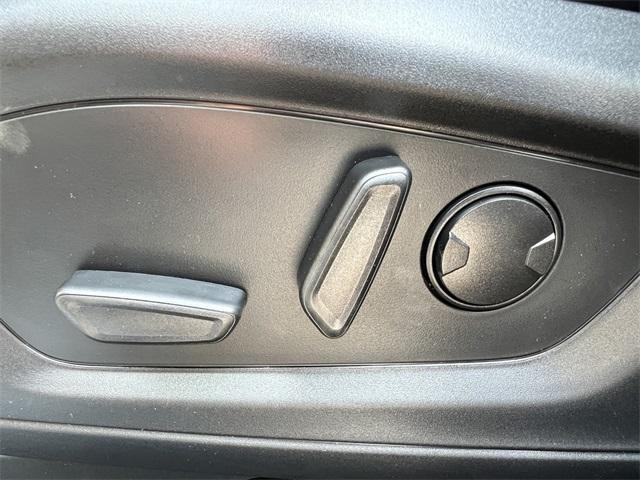 new 2025 Ford Explorer car