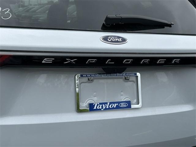 new 2025 Ford Explorer car