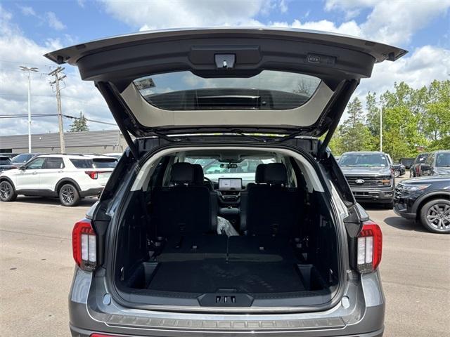 new 2025 Ford Explorer car