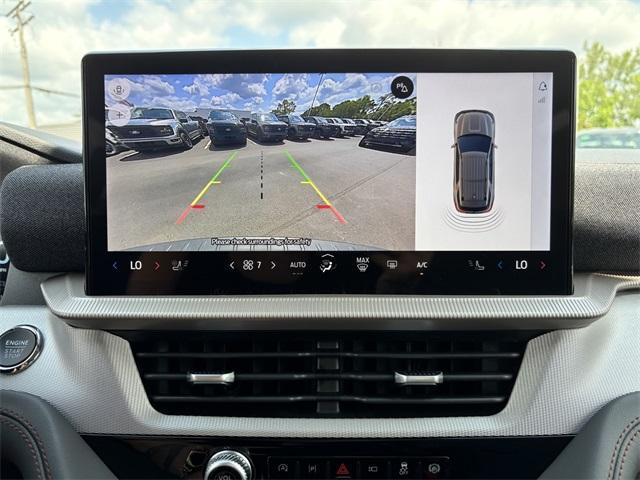 new 2025 Ford Explorer car