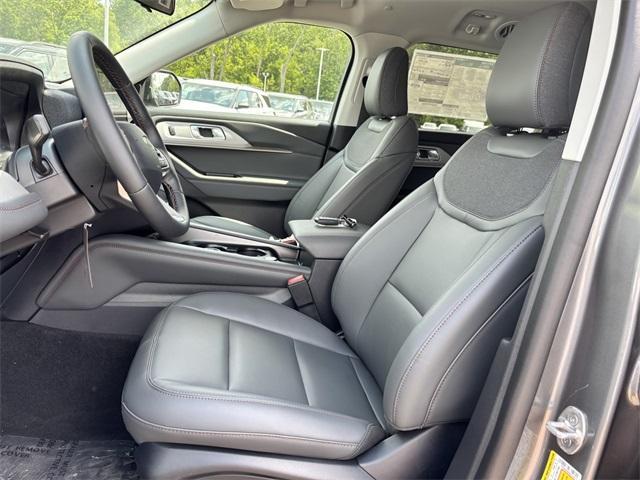 new 2025 Ford Explorer car