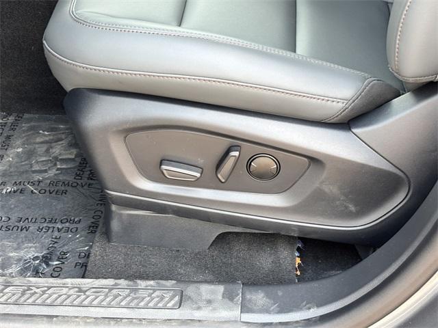 new 2025 Ford Explorer car