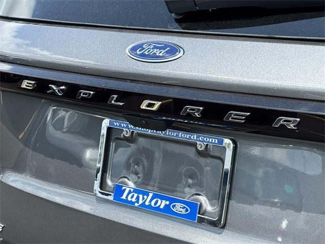 new 2025 Ford Explorer car