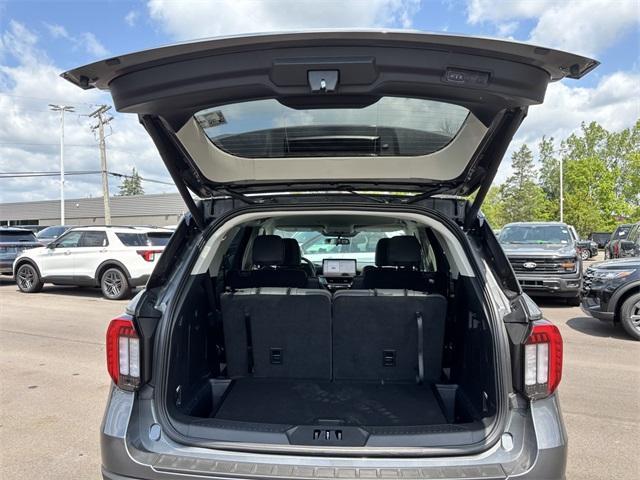 new 2025 Ford Explorer car