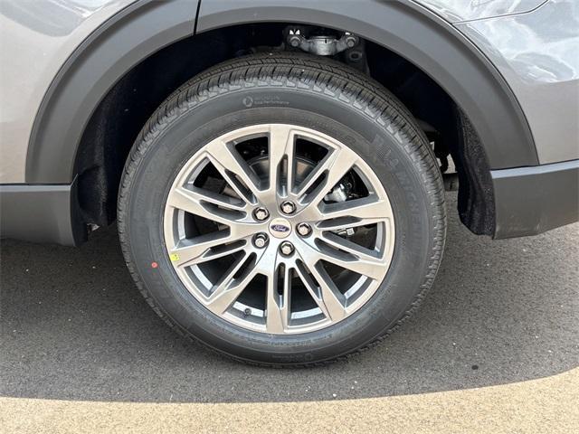 new 2025 Ford Explorer car