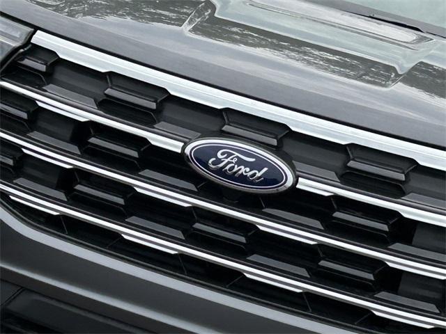 new 2025 Ford Explorer car