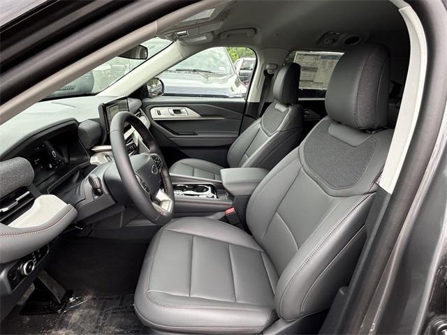 new 2025 Ford Explorer car