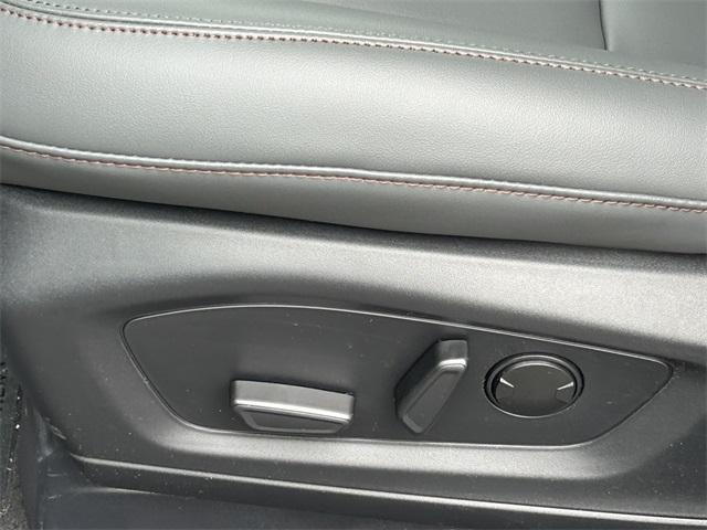 new 2025 Ford Explorer car