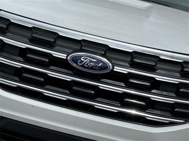 new 2025 Ford Explorer car