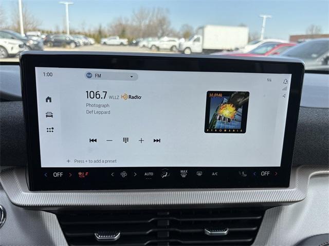 new 2025 Ford Explorer car