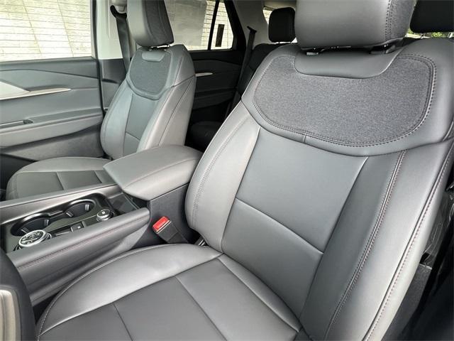 new 2025 Ford Explorer car