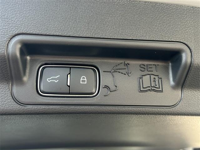 new 2025 Ford Explorer car