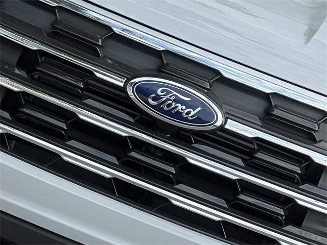 new 2025 Ford Explorer car