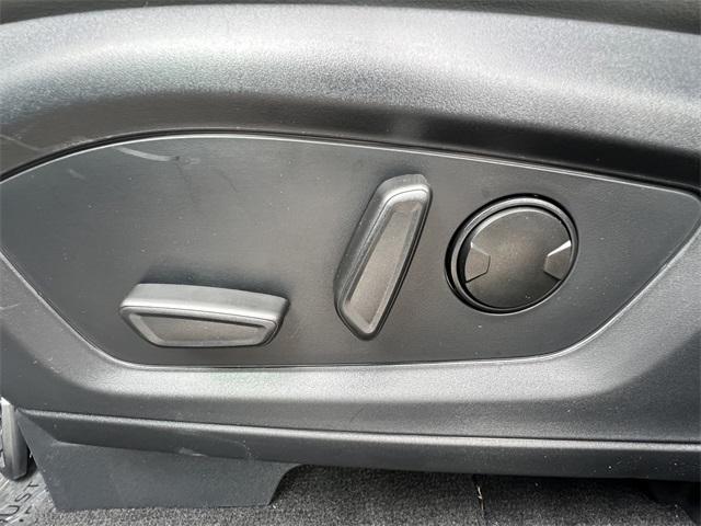 new 2025 Ford Explorer car