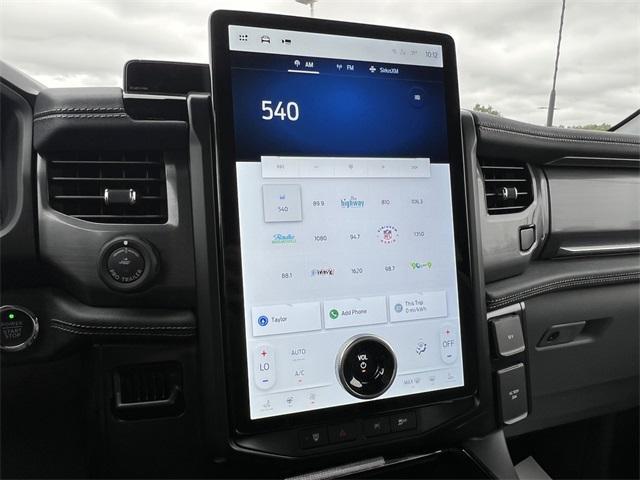 new 2025 Ford F-150 Lightning car