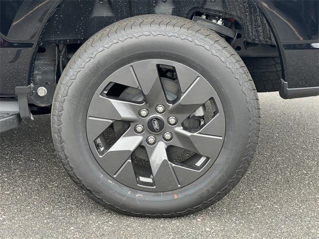 new 2025 Ford F-150 Lightning car