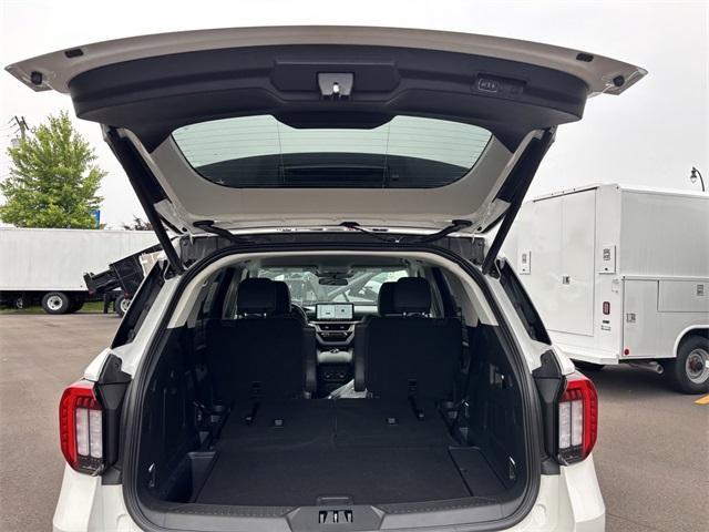 new 2025 Ford Explorer car