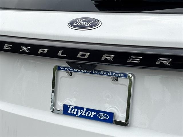 new 2025 Ford Explorer car