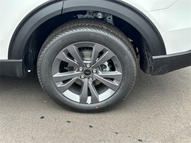 new 2025 Ford Explorer car