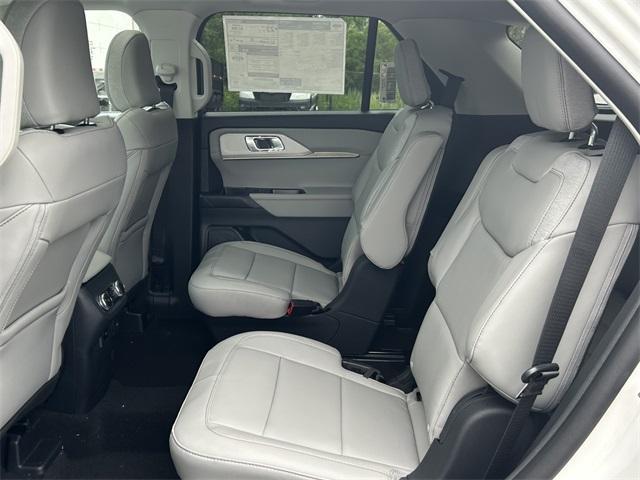 new 2025 Ford Explorer car