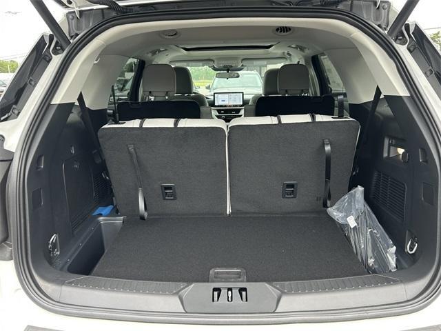new 2025 Ford Explorer car