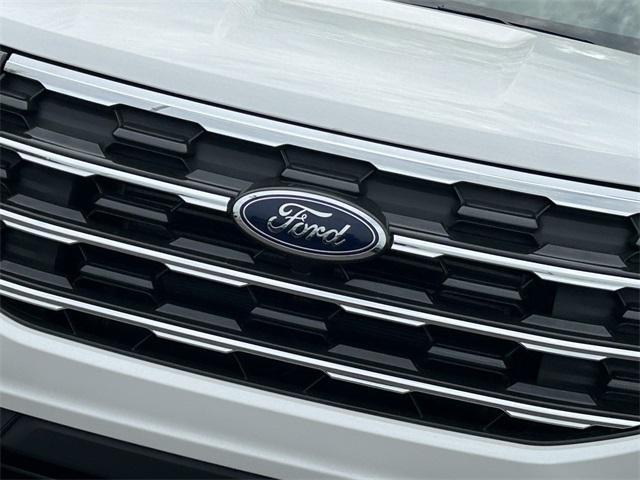 new 2025 Ford Explorer car