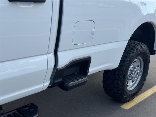 new 2025 Ford F-350 car