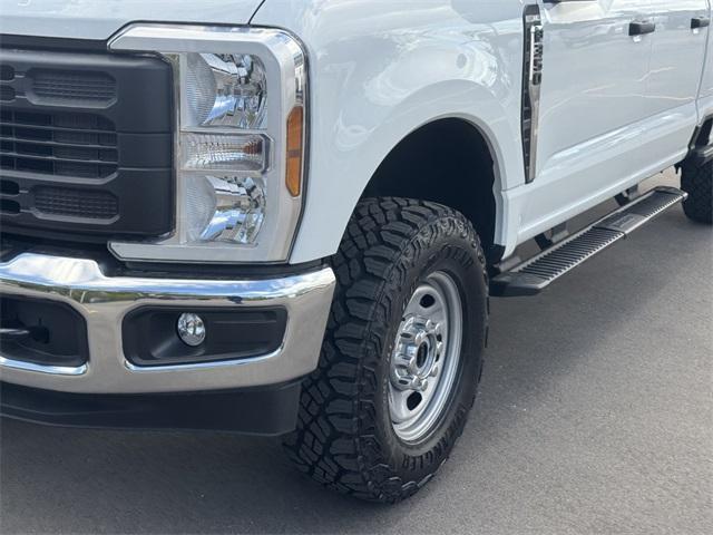 new 2025 Ford F-350 car