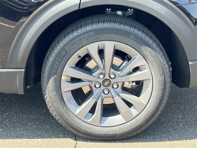new 2025 Ford Explorer car