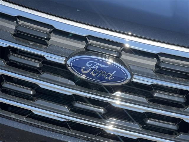 new 2025 Ford Explorer car