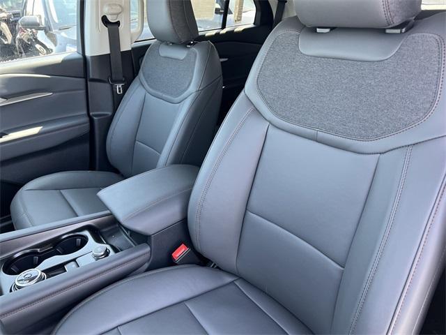 new 2025 Ford Explorer car