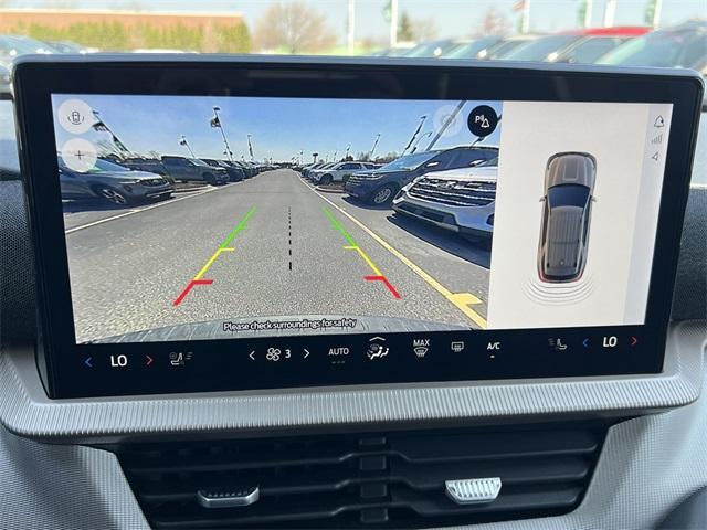 new 2025 Ford Explorer car