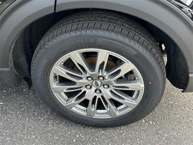 new 2025 Ford Explorer car