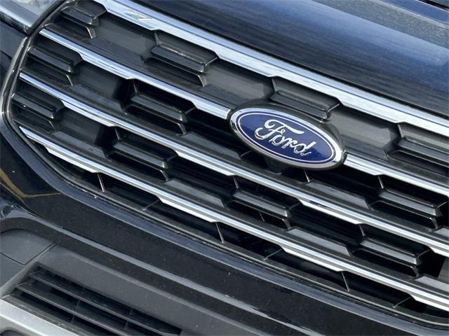 new 2025 Ford Explorer car
