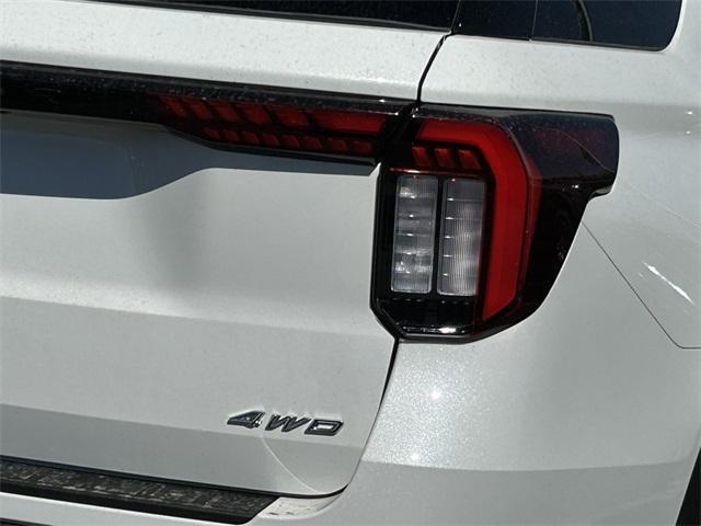 new 2025 Ford Explorer car