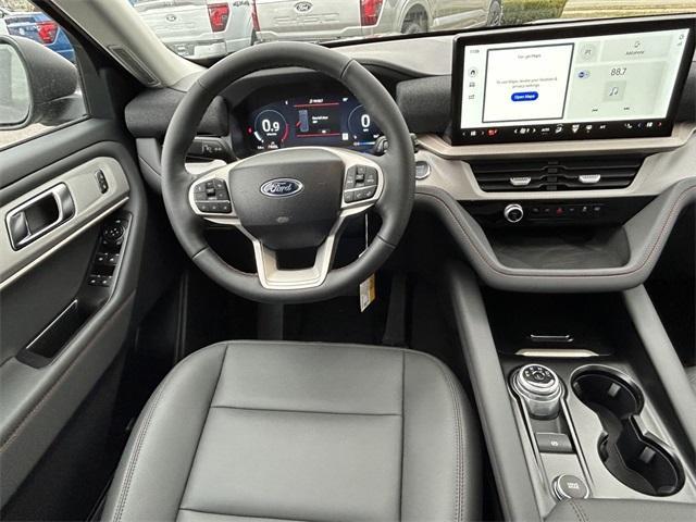 new 2025 Ford Explorer car