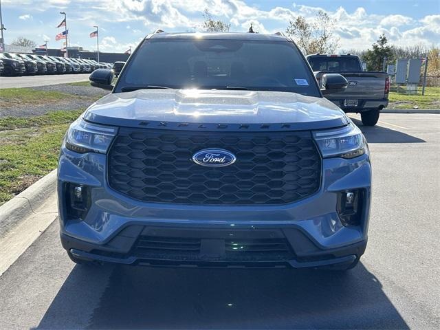 new 2025 Ford Explorer car