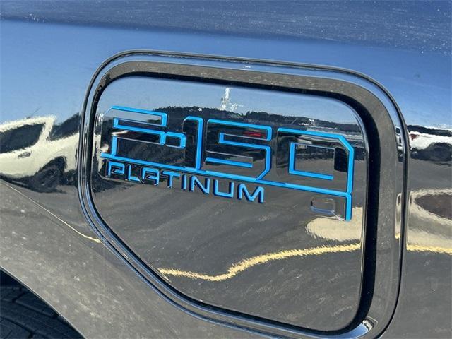 new 2025 Ford F-150 Lightning car