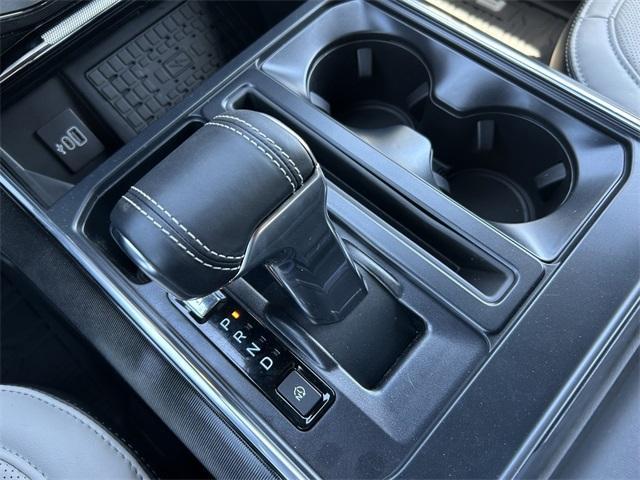 new 2025 Ford F-150 Lightning car