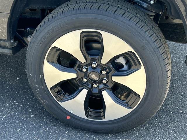 new 2025 Ford F-150 Lightning car