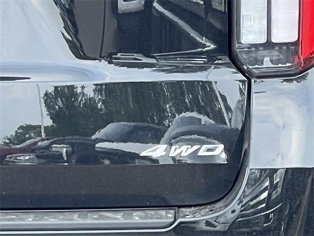 new 2025 Ford Explorer car