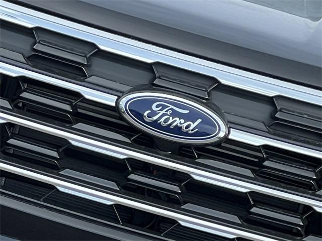 new 2025 Ford Explorer car