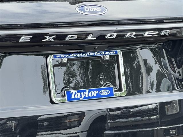 new 2025 Ford Explorer car