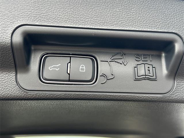 new 2025 Ford Explorer car