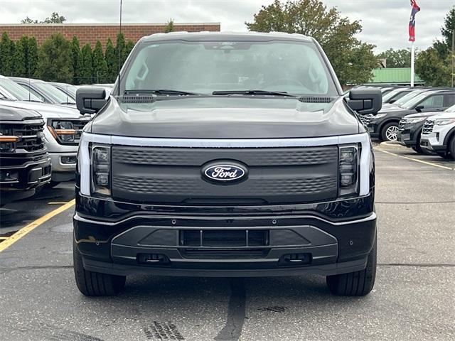 new 2025 Ford F-150 Lightning car