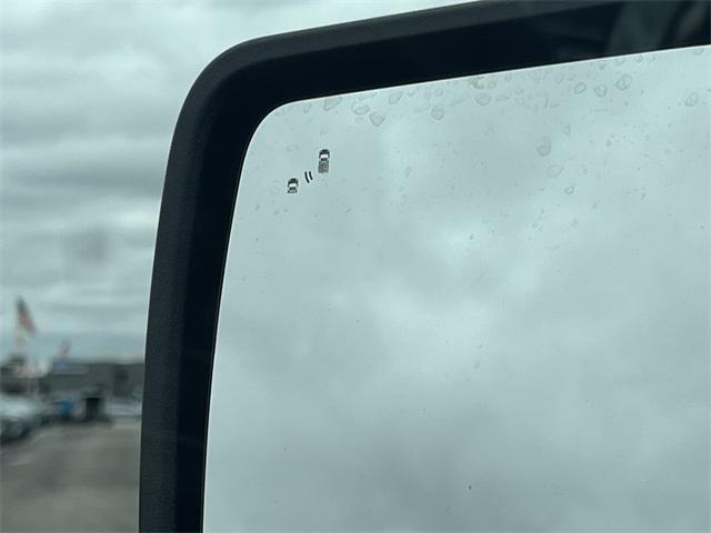 new 2025 Ford F-150 Lightning car