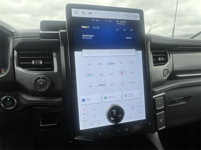 new 2025 Ford F-150 Lightning car