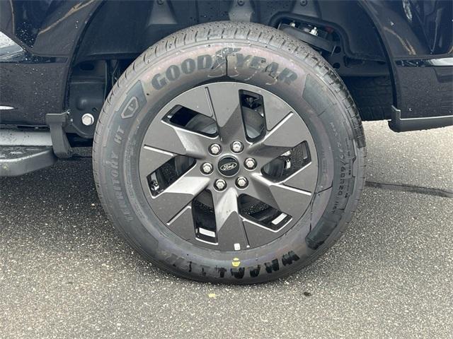 new 2025 Ford F-150 Lightning car